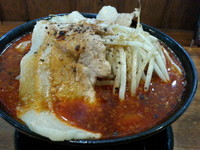 「赤醤油らーめん（並盛・200g)700円」@男気らーめんアカギの写真