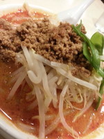 「坦々麺もやし大盛１０５０円」@赤坂飯店 パレスサイドビル店の写真