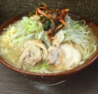 「大ラーメン（740円）+ニラキムチ（80円）」@ラーメン二郎 横浜関内店の写真