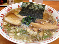 「醤油ラーメン」@めんや 梟の写真