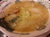 「とんこつラーメン」@日高屋 神田西口店の写真