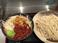 「どて辛つけ麺」@南青山の写真