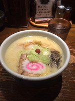 「塩ラーメン870円」@らーめん 山頭火 新宿南口店の写真