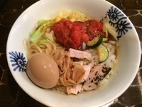 「限定　ローストトマトの濃厚海老まぜそば（８５０円）」@特級鶏蕎麦 龍介の写真