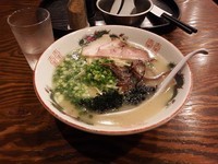 「博多ラーメン」@てのごい屋の写真