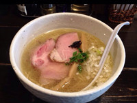 「塩そば　700円」@鶏そば専門店 前略。まるきゅうの写真