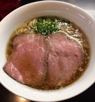 「贅沢焼牛らぁ麺 1050円」@牛骨らぁ麺 マタドール 本店の写真