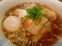 「味玉醤油ラーメン」@ラーメン屋 トイ・ボックスの写真