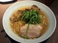 「あさりと味噌（中太麺）」@味噌らーめん みつか坊主 大阪空港本店の写真