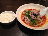 「激辛牛肉担担麺～水煮牛肉仕立て～+ライス」@想吃担担面 名駅エスカ店の写真