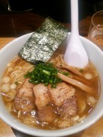 「醤油らーめん750円」@Noodle Maker 貴の写真