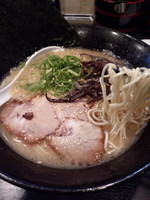 「九州らーめん（ランチ替え玉1つ付）640円」@麺屋 頃場の写真