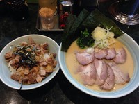 「ラーメン 並 ミニチャーシュー丼」@横浜寺田家ラーメン 北柏店の写真