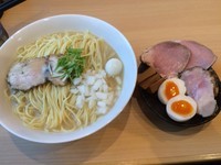 「鶏白湯そば+特製盛／￥720+230」@はぐれ雲の写真