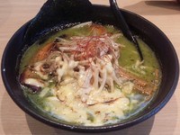 「バジルラーメン」@ひでお屋 藤ノ木店の写真