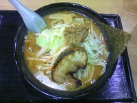 「辛味噌らーめん 大盛」@らーめん 天雅の写真