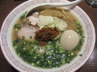 「限定　俺の冬支度。＋俺トピ（８５０円）＋替え玉」@スタミナラーメン 馬しゃ屋の写真