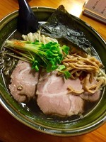 「【夜の部】黒醤油太麺￥780＋大盛り￥100」@あぢとみ食堂の写真