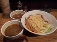 「二色つけ麺」@神保町 可以の写真