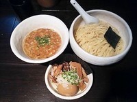 「俺の浸け豚そば（カレー）」@俺の空の写真