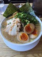 「豚骨商事ラーメン(大盛、味玉トッピング)」@豚骨商事の写真