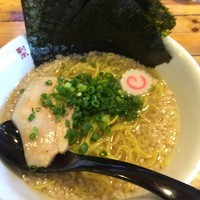 「牡蠣醤油背脂ラーメン」@梨の花の写真