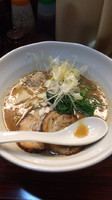 「濃厚醤油ラーメン」@らあ麺 みかみの写真