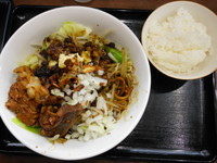 「黒の豚カレー油そば（ミニ白飯付）」@ラーメン愉悦処 似星の写真