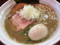 「【12月木曜限定】味玉鶏白湯煮干900円」@麺や 飛来の写真