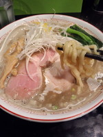 「〖限定〗濃厚煮干し中華そば800円」@666の写真