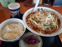 「【期間限定】肉もやしあんかけラーメン520円+小ライス100」@山田うどん 新座畑中店の写真