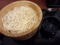 「〖半額デー〗釜揚げうどん（大）190円他」@丸亀製麺 足立店の写真