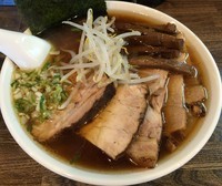 「チャーシューワンタンメン（￥1200）」@小田原ラーメン 郁 秦野店の写真