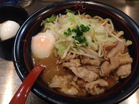 「みそらーめん温玉つき」@麺創研 紅 府中の写真