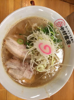「鶏豚骨ラーメン」@中村商店 高槻本店の写真