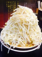 「二郎系ラーメン大盛（野菜マシマシ）¥800」@大黒家商店の写真
