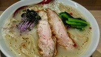 「鶏白湯煮込みラーメン（限定）」@麺や 七彩 東京駅の写真