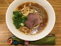 「醤油らーめん（普通）＋背脂」@麺処 綱（TUNA）の写真