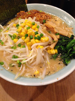 「味噌とんこつラーメン ¥820」@横浜家系 ラーメン銀家の写真