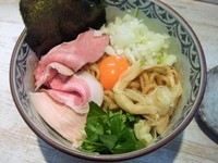 「濃厚たまごのまぜそば」@中華そば 四つ葉の写真