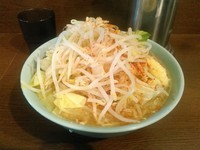 「小（730円）ヤサイニンニクトウガラシ」@ラーメン二郎 JR西口蒲田店の写真