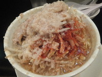 「ラーメン650円(アブラカラメマシマシ野菜一味マシ)」@麺や 希 御徒町店の写真