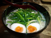 「期間限定麺 ネギ玉らーめん」@麺や偶 もとなり 久茂地店の写真