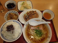 「中華そば(324円)他」@高陽食堂の写真