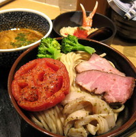「蟹トマトつけ麺 800円（中盛 300ｇ）」@麺屋 一燈の写真