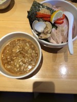 「鶏と蛤の濃厚つけ麺 1180円 特製」@Ginza Noodles むぎとオリーブの写真