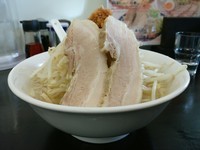 「【山盛りラーメン　承太郎(並盛・200g)800円】→750」@麺屋 承太郎の写真