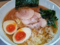 「らーめん中太麺、味玉」@らーめん将貴の写真