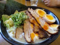 「奏龍味噌チャーシュー麺　１０５０円+サービスチケット味玉」@ぶしもりや めんめんの写真