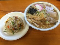 「ラーメン+半チャーハン」@チーナン食堂の写真